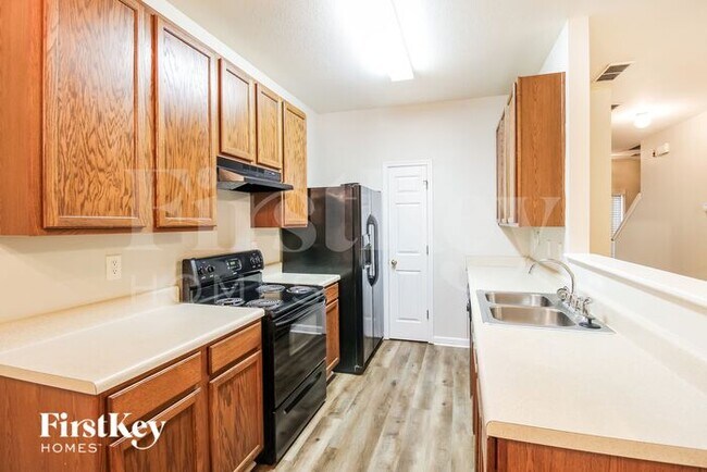 Building Photo - 243 Brookview Drive