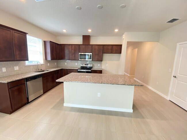 Building Photo - 17289 Cagan Crossings Blvd