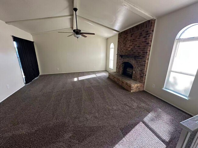 Foto del edificio - 3 Bedroom House in Garland