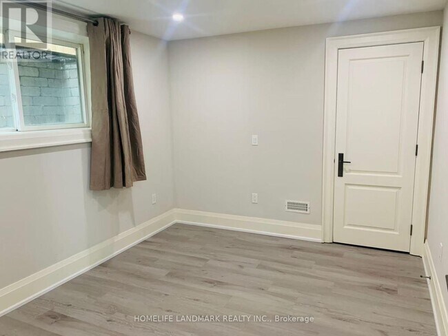 Photo du bâtiment - 108 Patricia Ave