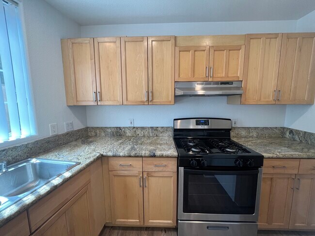 Kitchen - 7006 Ramsgate Pl