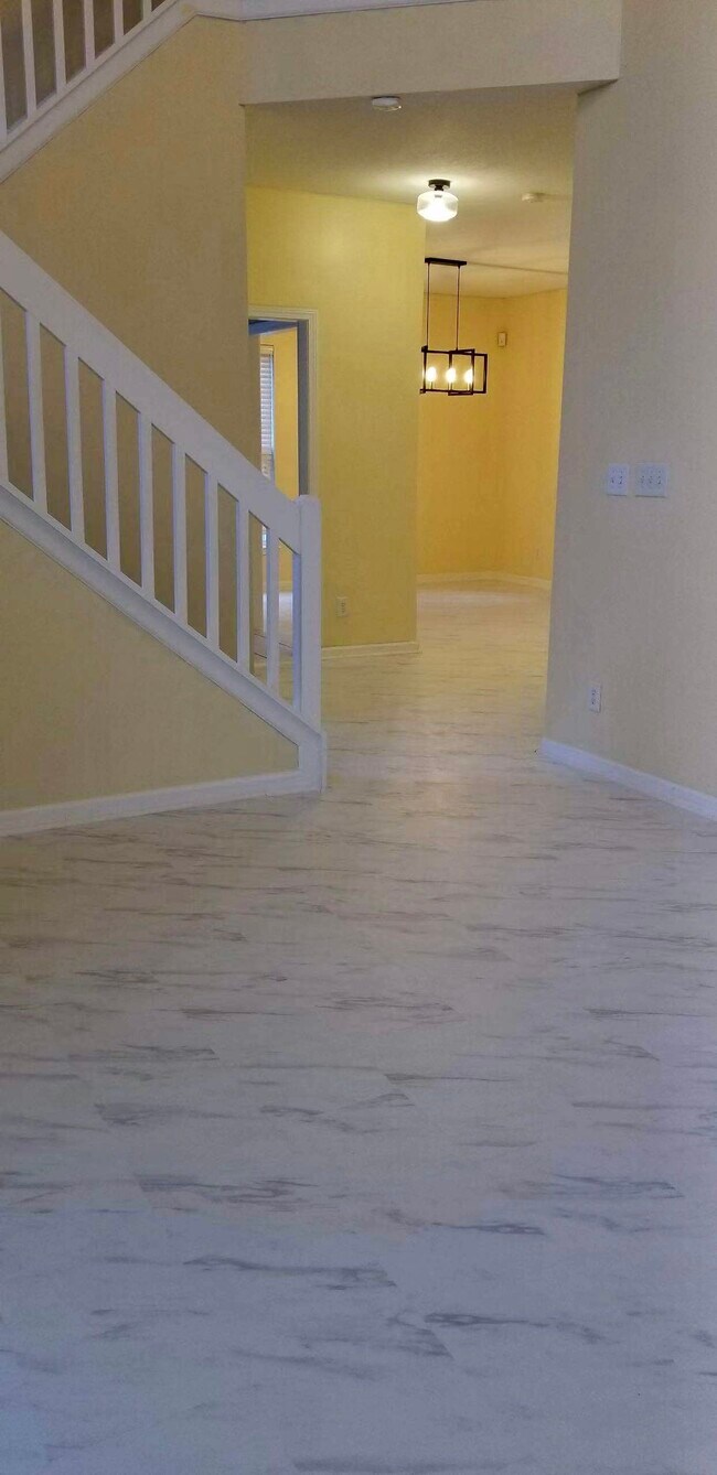 Building Photo - 5606 David Christian Pl