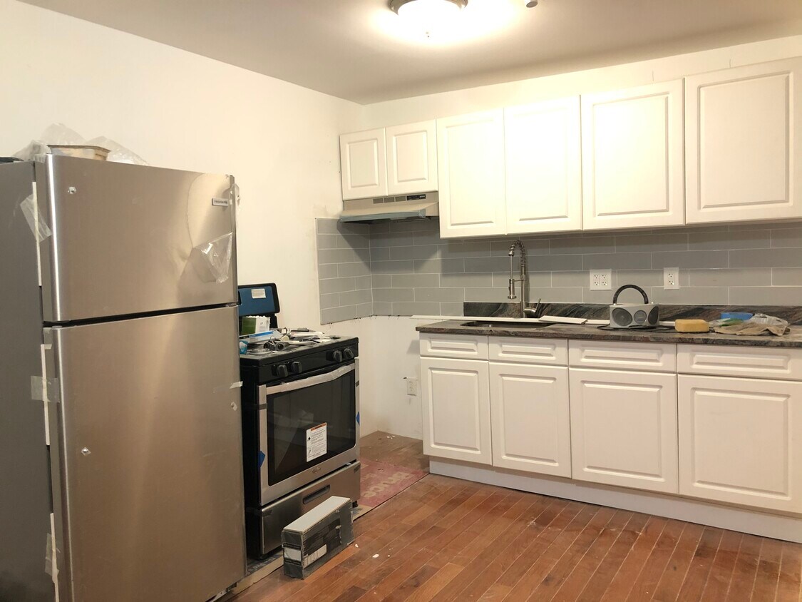 Primary Photo - 110 Ocean Ave