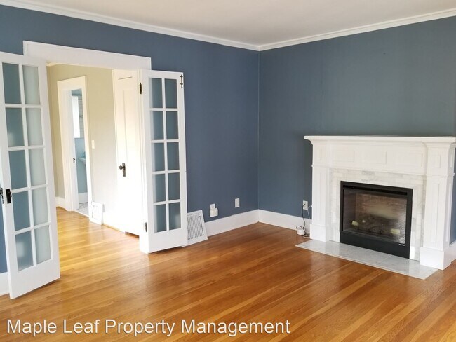 Building Photo - 2 br, 2 bath House - 4747 Thackeray Pl NE