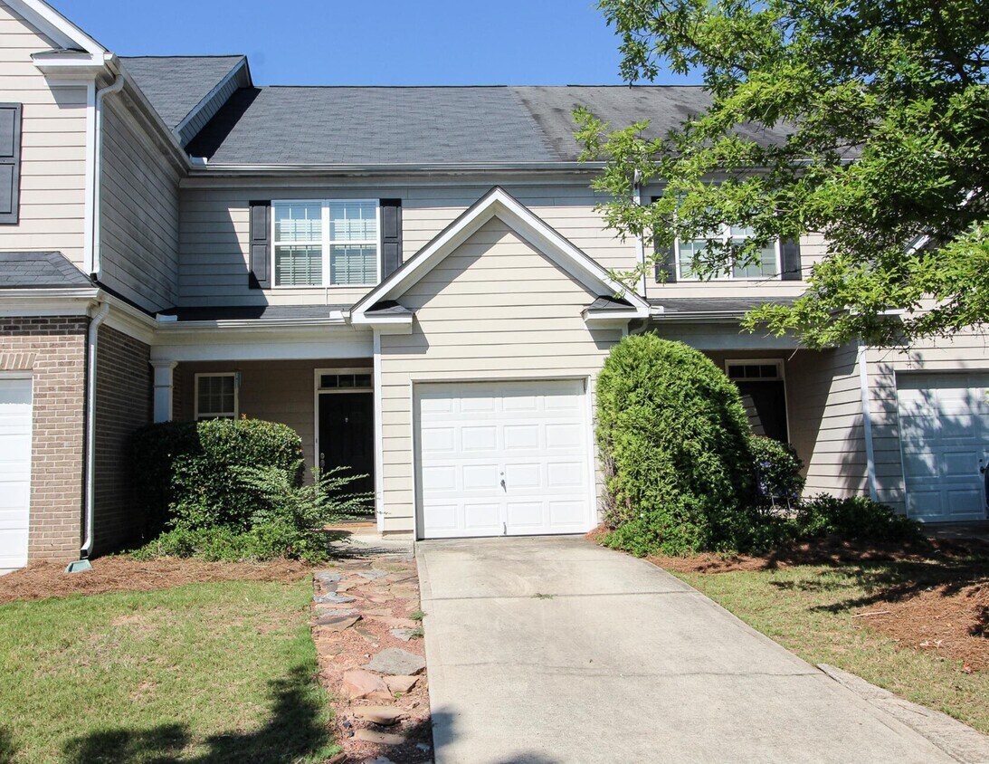 143 Granite Way, Newnan, GA 30265 Townhouse for Rent in Newnan, GA