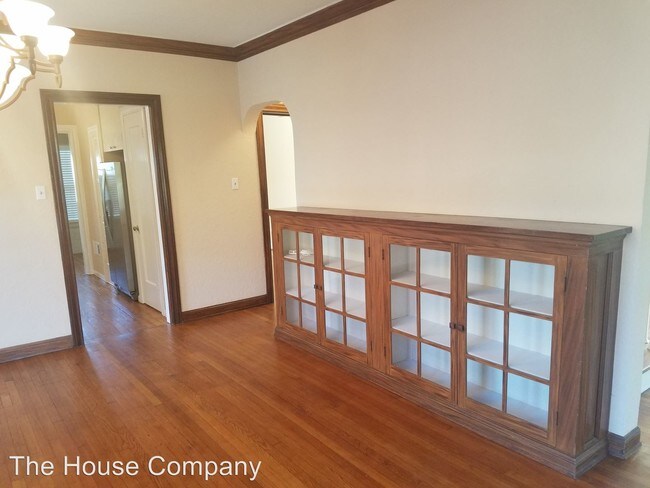 Building Photo - 3 br, 3 bath House - 16 Cedar Lawn Circle