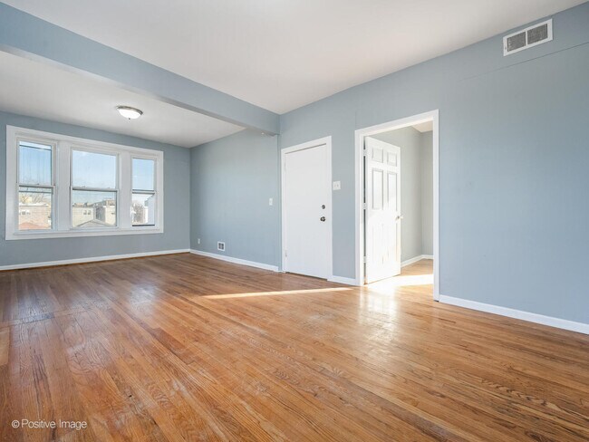 Foto del edificio - 4024 N Kedzie Ave