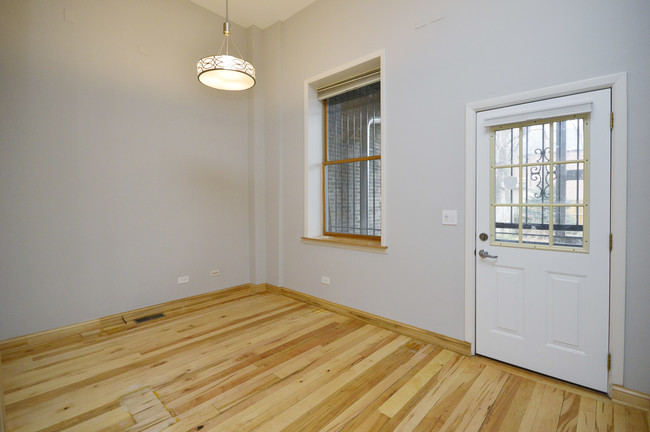 Dining Room - 1365 N Leavitt St