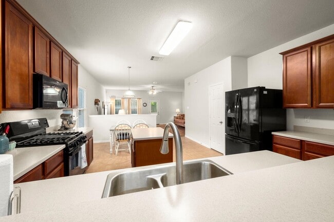 Foto del edificio - 19510 Majestic Landing Ln