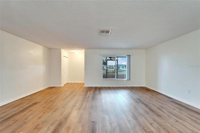 Building Photo - 1010 Yellowbird Pl