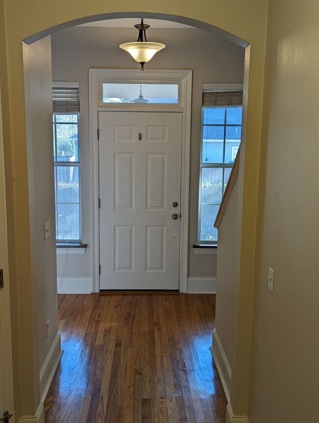 Foto del edificio - Beautiful Single Family Home Located in Pa...