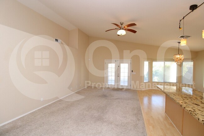Foto del edificio - 4486 E Meadow Land Dr