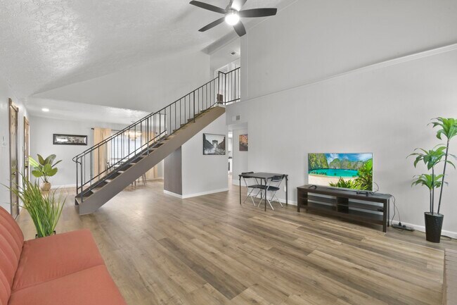 Building Photo - 707 Land Grant Dr