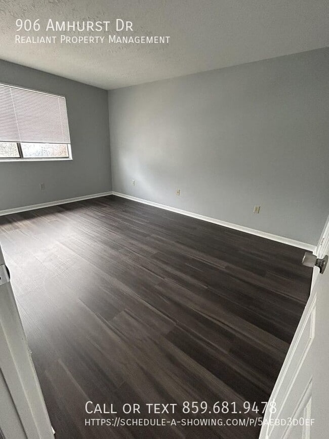 906 Amhurst Dr, Erlanger, KY 41018 Room for Rent in Erlanger, KY