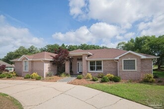 Building Photo - 5490 Oakmont Dr