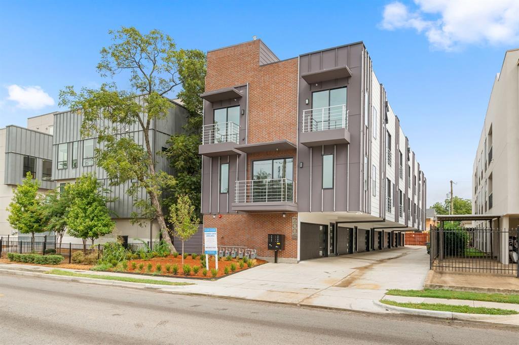 2006 N Fitzhugh Ave Unit 3, Dallas, TX 75204 Condo for Rent in Dallas