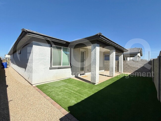 Foto del edificio - 17421 W Daley Ln