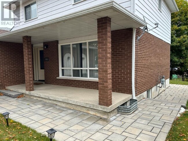 Photo du bâtiment - 188 Mason Ave