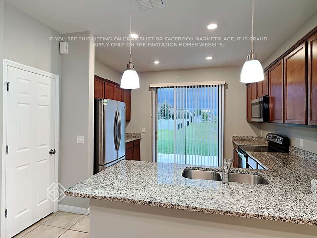 Foto del edificio - 1860 Cayman Cove Cir
