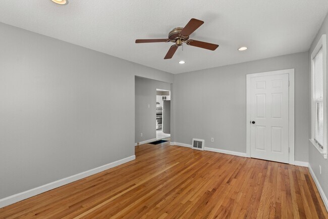 Foto del edificio - 963 Collier Pl