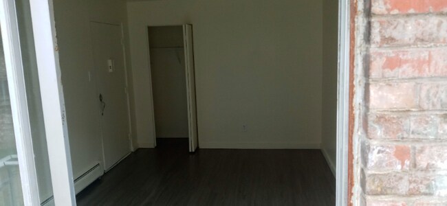 Building Photo - 2644 Harrison Ave