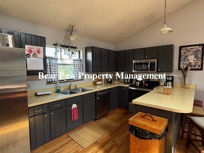 Foto del edificio - Cute duplex in Evergreen!!