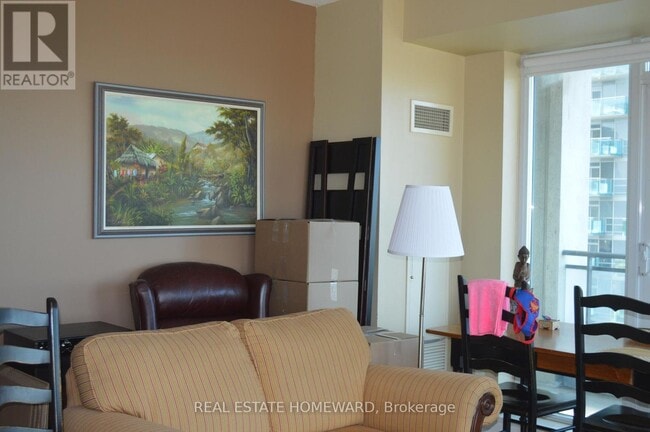 Photo du bâtiment - 2121 Lake Shore Blvd W