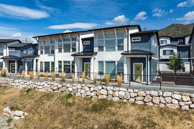 Building - Vista Ogden Townhomes