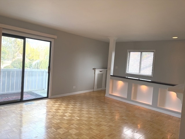 Building Photo - 2S717 Winchester Cir N