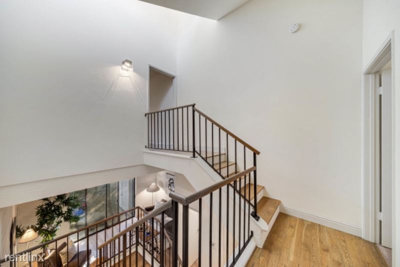 Building Photo - 2 br, 2.5 bath Condo - 9 Village Pkwy