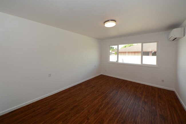 Building Photo - 1182 Palekaiko St