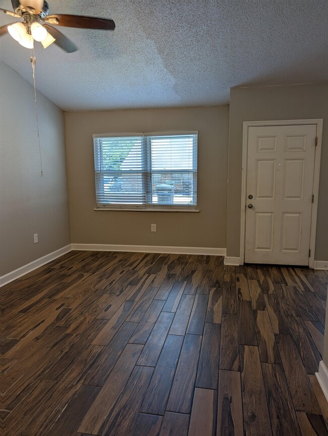 Building Photo - 455 Cactus St