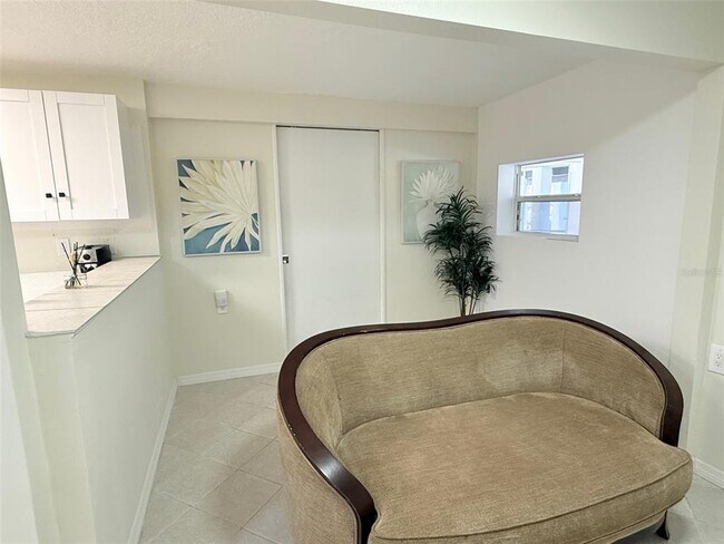 Foto del edificio - 707 40th St W