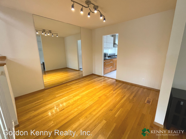 Building Photo - 4 br, 2 bath House - 3919 Crofton Way