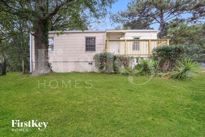 Primary Photo - 1560 Avon Ave SW