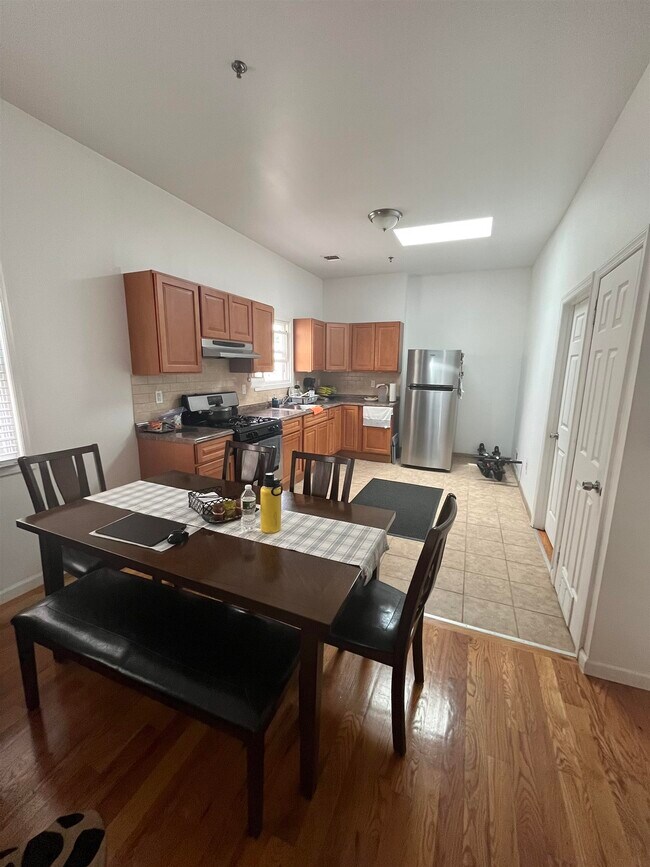 Foto del edificio - 310 47th St