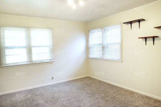 Foto del edificio - 627 S Grant Ave