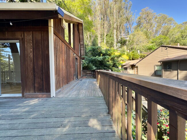 Foto del edificio - 6583 Valley View Rd