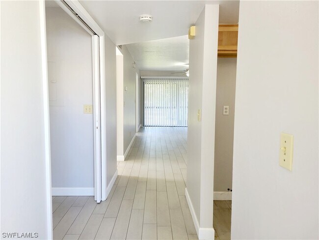Building Photo - 130 Cape Coral Pkwy W