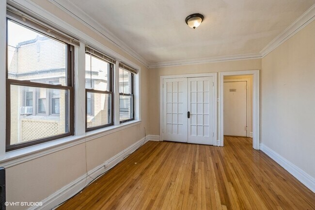 Foto del edificio - 1336 S Austin Blvd