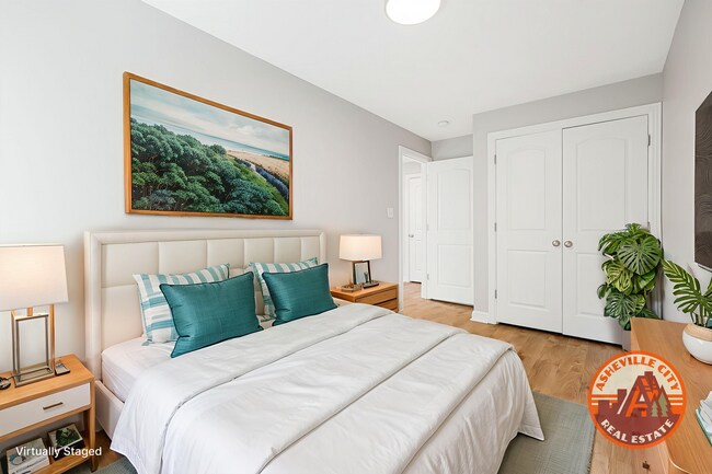 Foto del edificio - Newly Renovated 3-Bedroom Home with Modern...