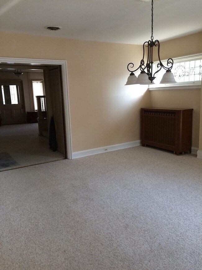 dinning room - 419 S Atlantic Ave