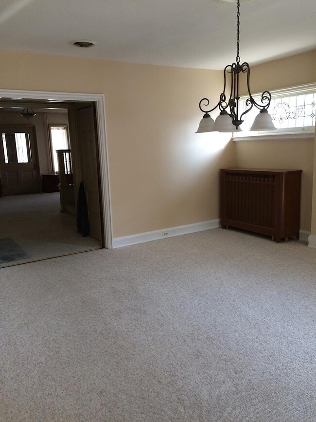 dinning room - 419 S Atlantic Ave