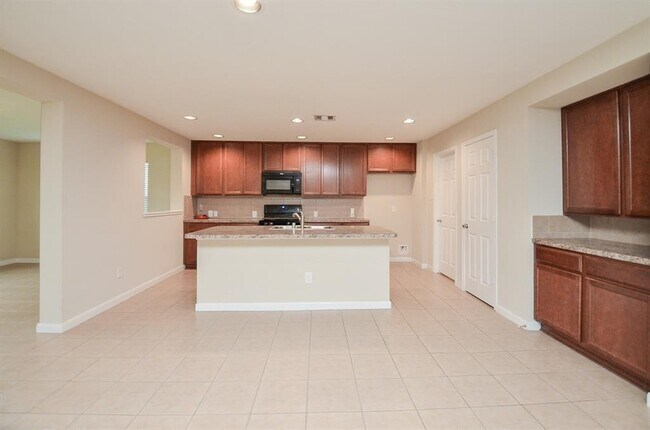 Foto del edificio - 22214 Woodseem Ct