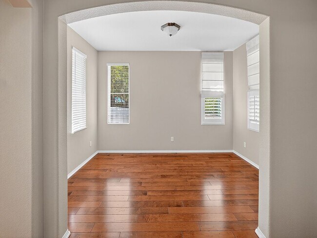 Foto del edificio - 28782 S Lake Dr