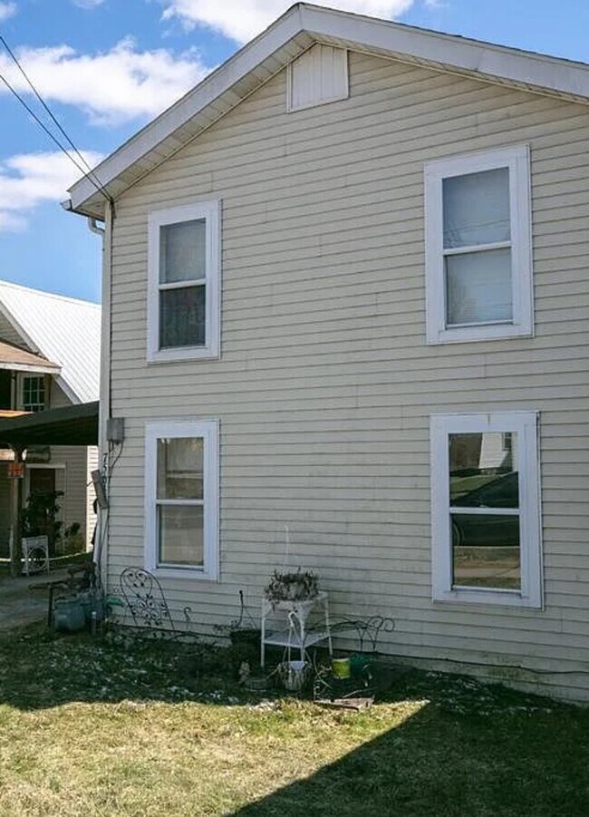 Building Photo - Osceola Duplex