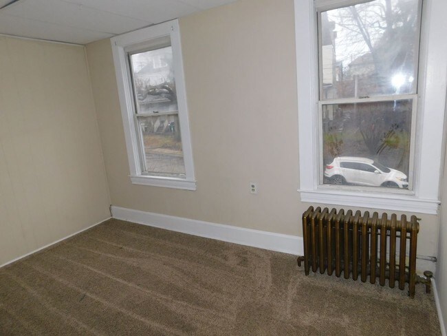 Building Photo - 337 Mckinley Ave 4 Bedroom Avalon Home