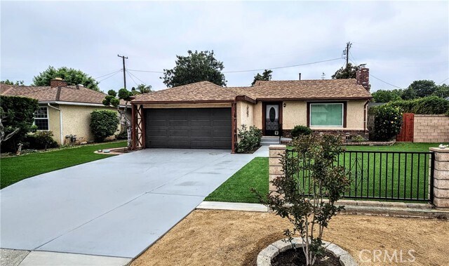 Primary Photo - 1021 S Serenade Ave