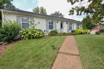 Building Photo - 605 Elaine Dr