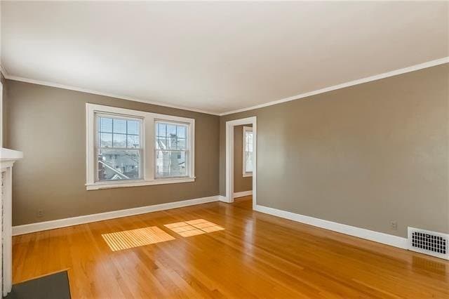 Building Photo - 1432 W 48th St